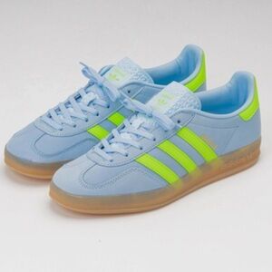 Adidas Originals Gazelle Women’s Indoor Clear Sky Blue Solar Green Sneakers 5.5
